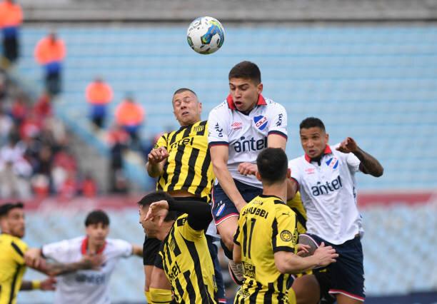Nacional x Peñarol: palpites, odds, onde assistir ao vivo, escalações e horário