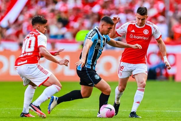 Internacional x Grêmio: palpites, odds, onde assistir ao vivo, escalações e horário