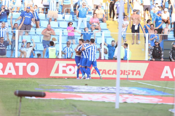 Avaí x Criciúma: palpites, odds, onde assistir ao vivo, escalações e horário