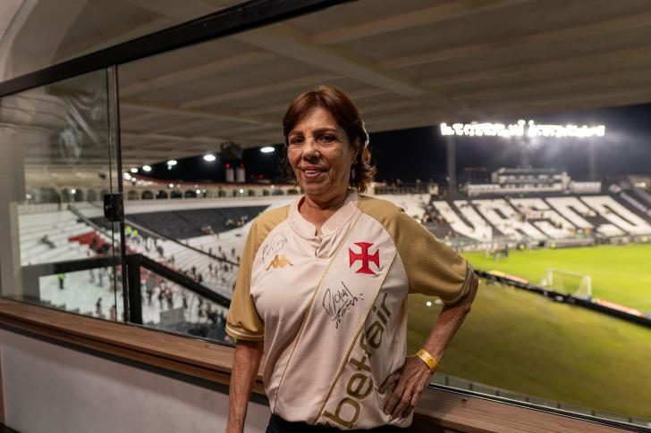 Paixão pelo Vasco desde o berço, eternizada na pele: Sueli Velloso é a Betfera do Mês!