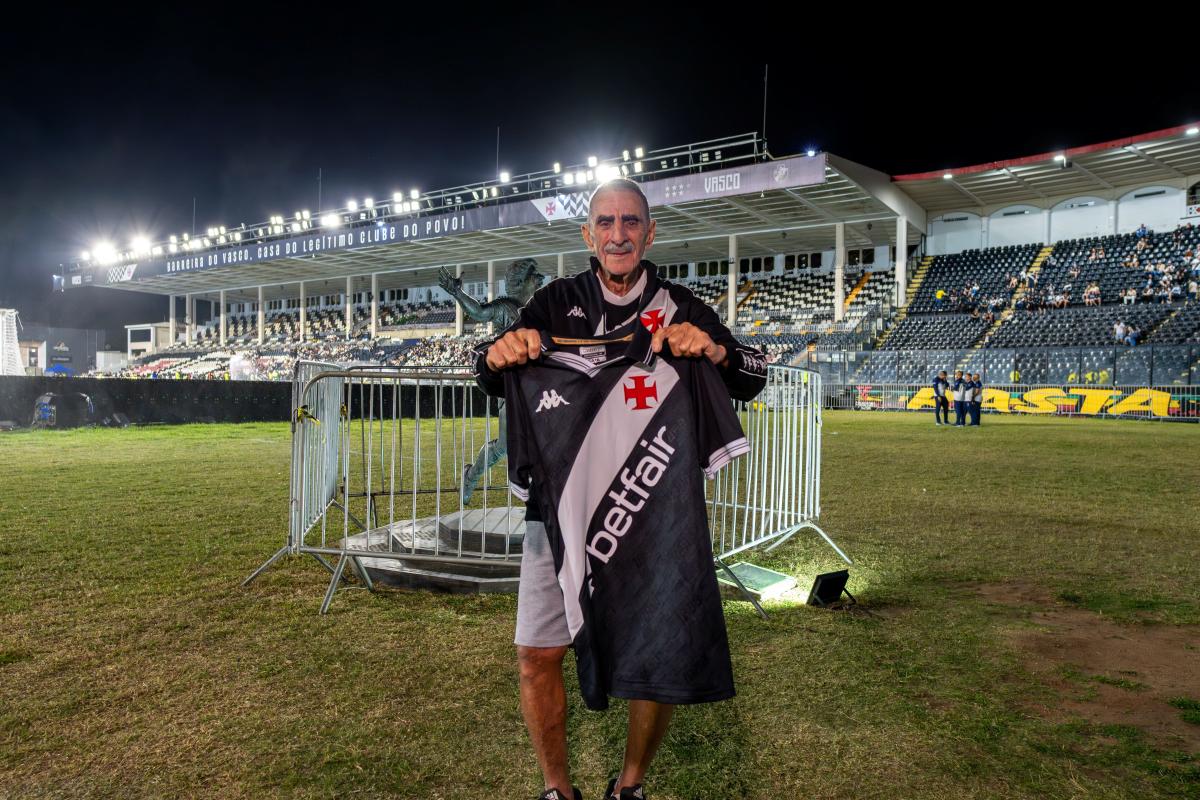 Uma vida inteira de amor pelo Vasco, desde 1950: Seu Calil é o Betfera do Mês