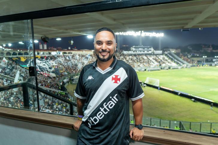 "Vasco é a razão de tudo": Vinicius Pinheiro é o Betfera do Mês de outubro