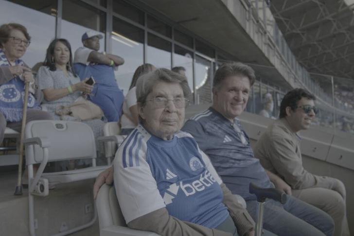 Betfera do Mês: aos 103 anos, Dona Bal celebra amor pelo Cruzeiro que começou ainda na infância